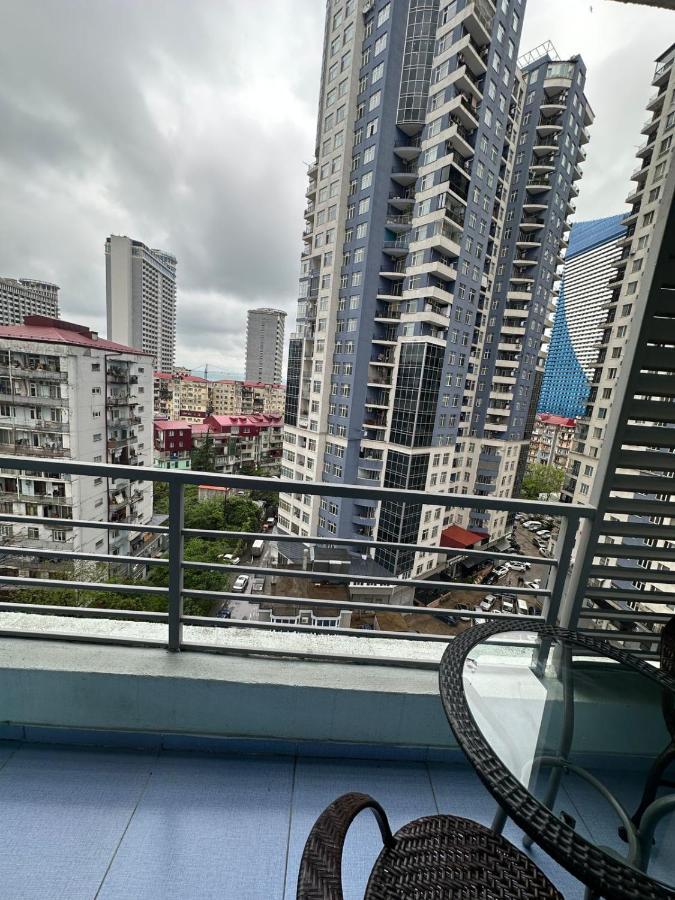 Pirosmani Mini Hotel Batumi Exterior photo
