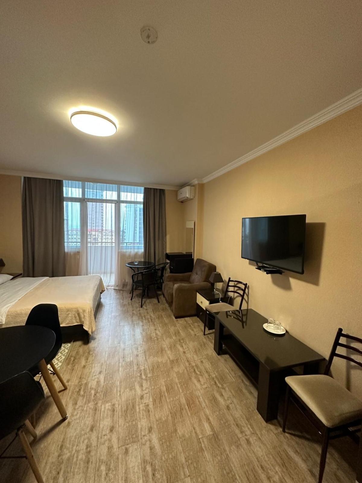 Pirosmani Mini Hotel Batumi Exterior photo